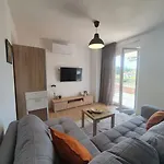 House Lucija Family Apartments For Max 6 Persons With Pool In Porec