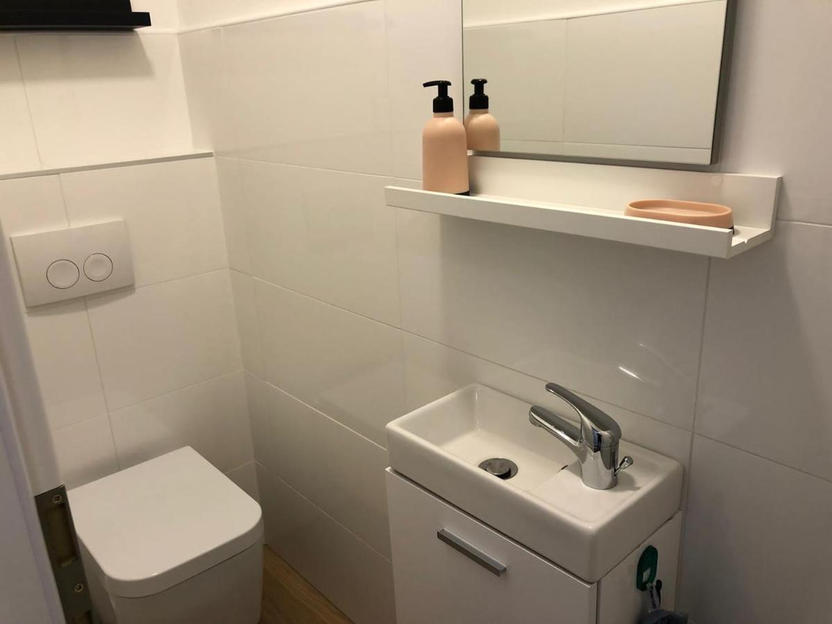 House Lucija Family For Max 6 Persons With Pool In Gasthof Poreč